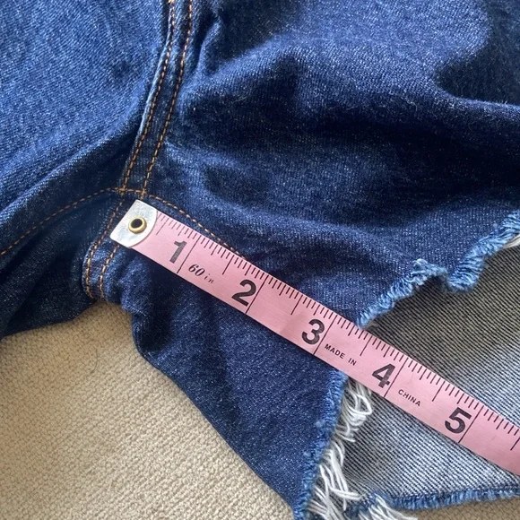 Levi's button-fly size 25 waist, cutoff denim shorts. - Picture 7 of 8